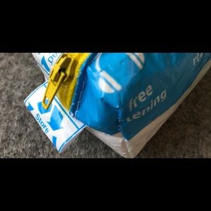 L’il Chubby Bag (yellow zipper)